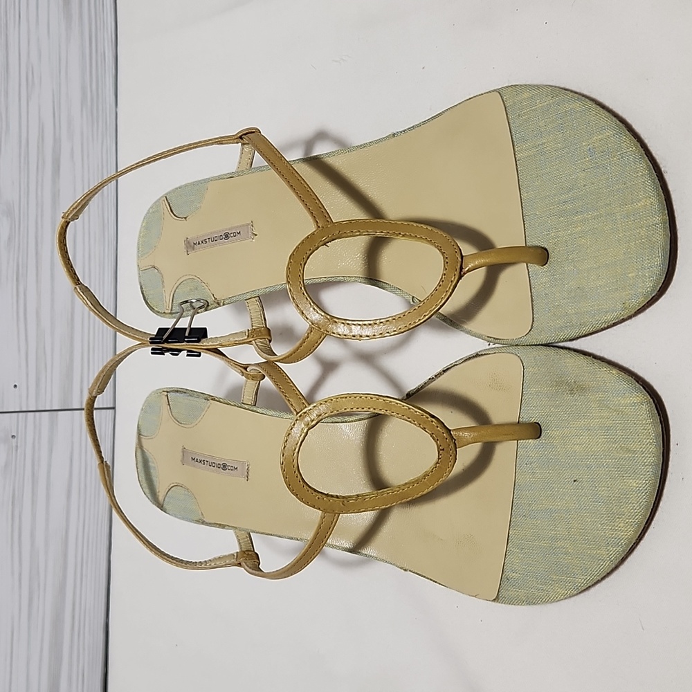Max Studio  Yellow/Green Leather Strap Design Heel Sandals 2.5" Heel Sz. 7M